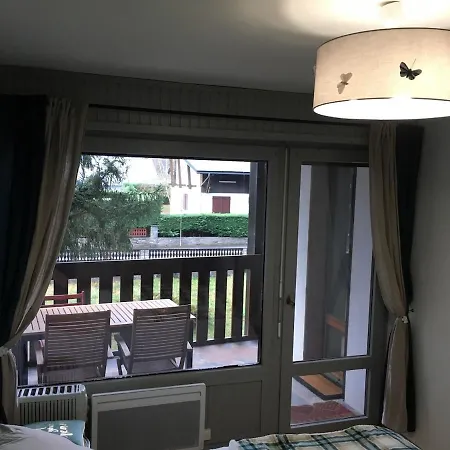 아파트 T2 Centre Village - Proximite Telecabine - Vue Montagne Plein Sud - Terrasse Couverte - Balcon - 1 Lit Double En 160 - Salon 1 Canape Convertible En 140 - Cuisine Separee