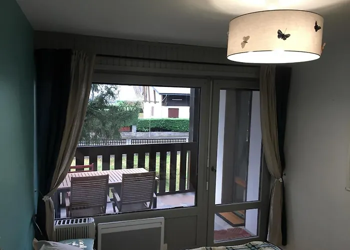 Διαμέρισμα T2 Centre Village - Proximite Telecabine - Vue Montagne Plein Sud - Terrasse Couverte - Balcon - 1 Lit Double En 160 - Salon 1 Canape Convertible En 140 - Cuisine Separee